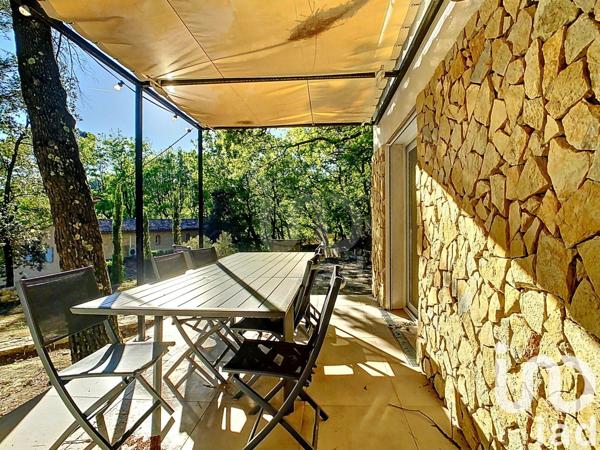 Maison d’architecte 8 pièces de 250 m² à Éguilles (13510)