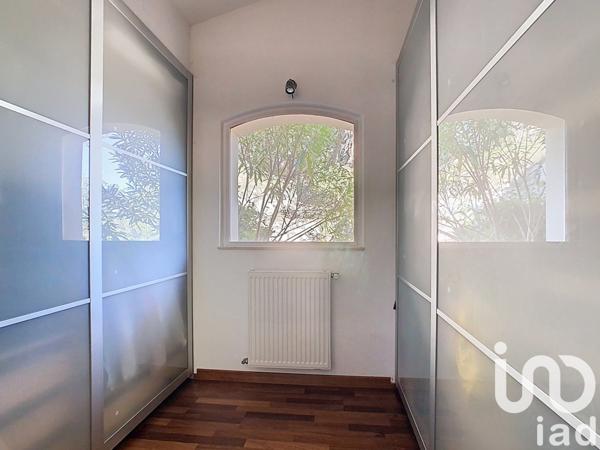 Maison d’architecte 8 pièces de 250 m² à Éguilles (13510)