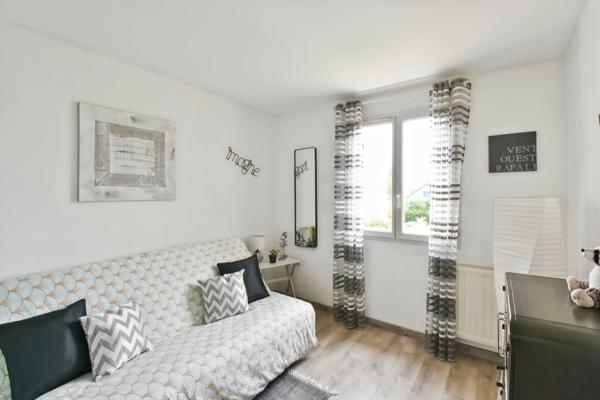 Maison à vendre 4 pièces à Linas - Excellent état - 3 chambres - garage attenant - Terrain 314 m²