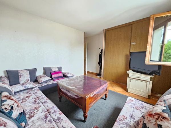 Maison à vendre 15 pièces RIS ORANGIS (91)