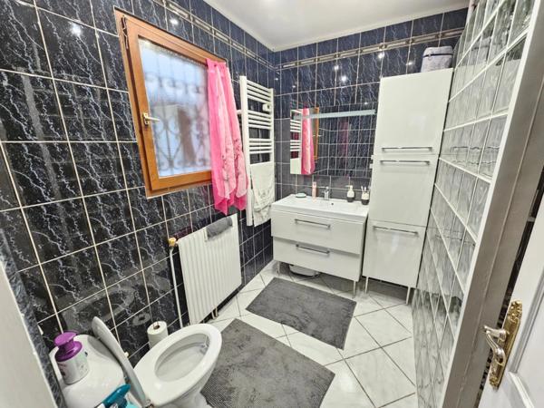 Maison à vendre 15 pièces RIS ORANGIS (91)