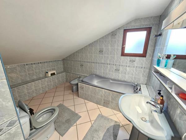 Maison à vendre 15 pièces RIS ORANGIS (91)