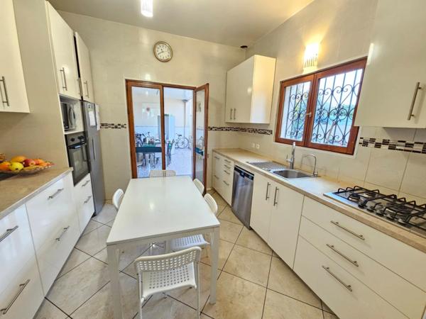 Maison à vendre 15 pièces RIS ORANGIS (91)