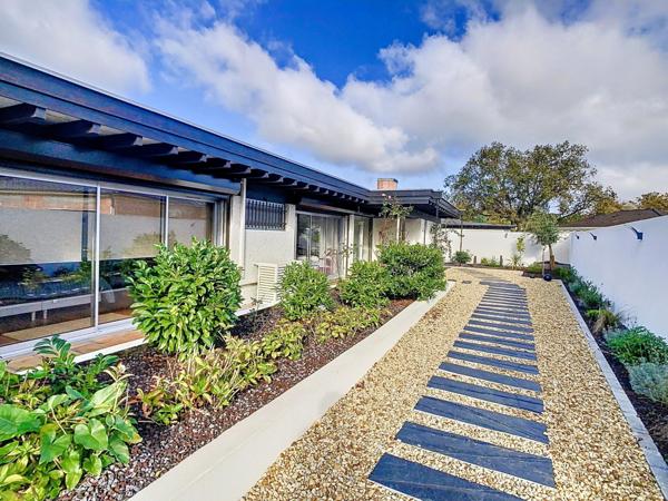 Grande maison d'architecte à Martignas-sur-Jalle