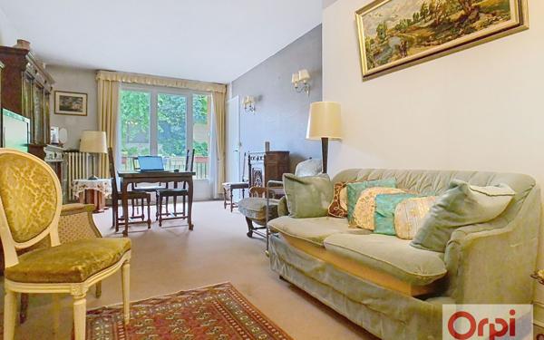 Appartement à vendre    3 pièces • 72,50 m2 Issy-les-Moulineaux