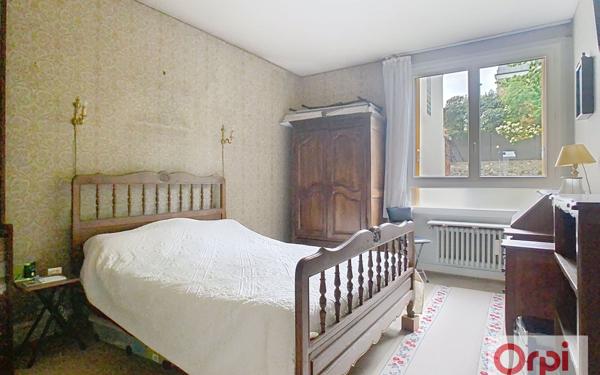 Appartement à vendre    3 pièces • 72,50 m2 Issy-les-Moulineaux