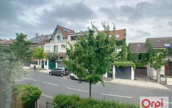 Appartement à vendre    3 pièces • 72,50 m2 Issy-les-Moulineaux