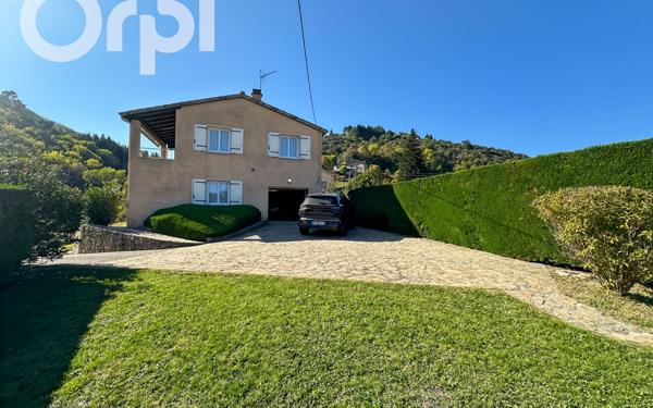 Maison à vendre    5 pièces •  Pont-de-Labeaume