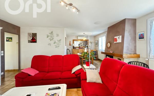 Maison à vendre    5 pièces •  Pont-de-Labeaume