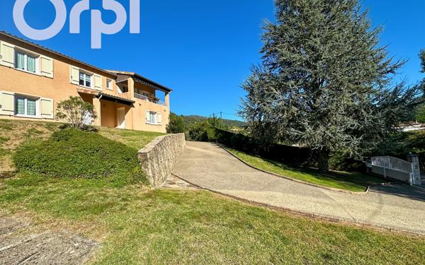 Maison à vendre    5 pièces •  Pont-de-Labeaume