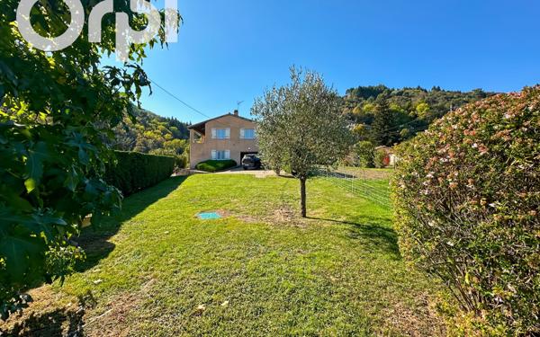 Maison à vendre    5 pièces •  Pont-de-Labeaume