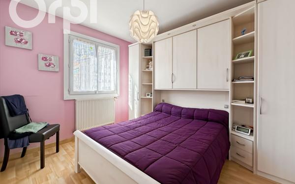 Maison à vendre    5 pièces •  Pont-de-Labeaume