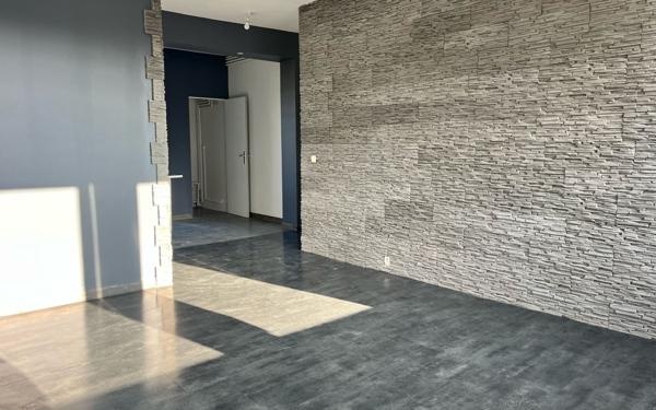 Appartement à louer    3 pièces • 72 m2 Bourges