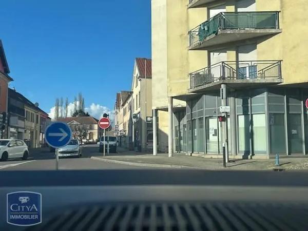 Local professionnel à vendre 188m²