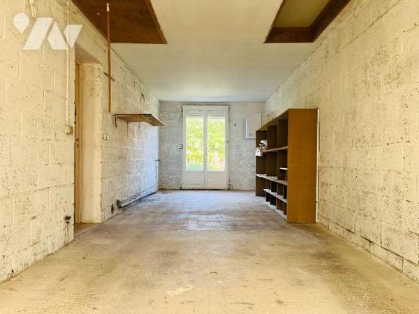 A vendre sur la commune de Saint-Senier-sous-Avranches, à proximité du centre-ville d'Avranches...