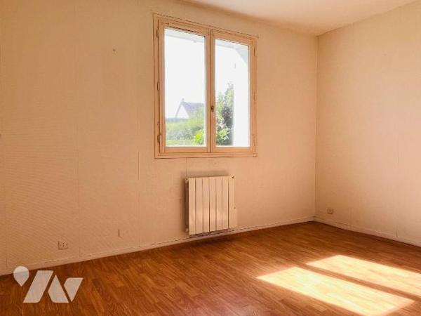 A vendre sur la commune de Saint-Senier-sous-Avranches, à proximité du centre-ville d'Avranches...