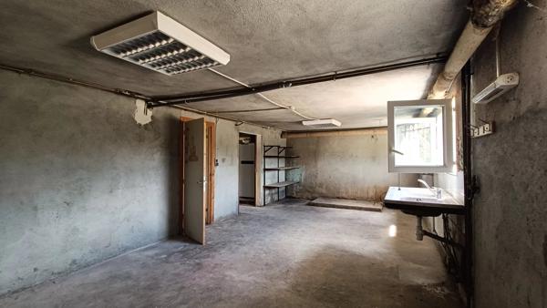 MAISON SUR SOUS-SOL AVANTON