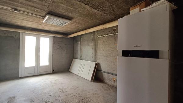MAISON SUR SOUS-SOL AVANTON