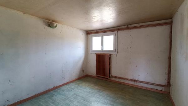 MAISON SUR SOUS-SOL AVANTON