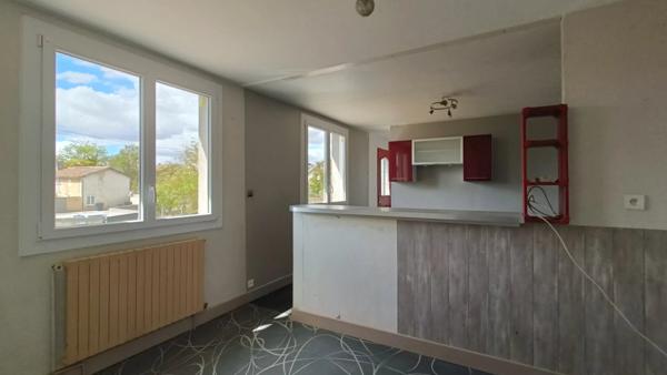 MAISON SUR SOUS-SOL AVANTON