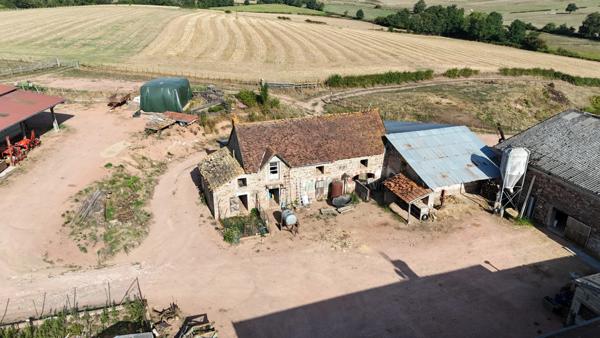 Propriete à vendre 6 pièces CHAROLLES (71)