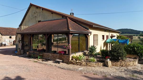 Propriete à vendre 6 pièces CHAROLLES (71)