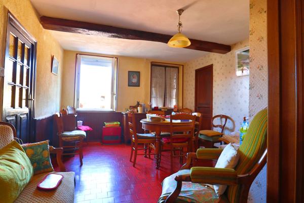 Propriete à vendre 6 pièces CHAROLLES (71)