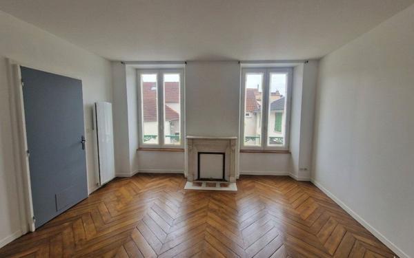 Appartement à louer    3 pièces • 52,32 m2 Brie-Comte-Robert