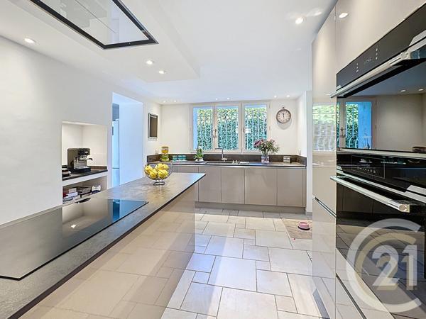 Maison à vendre  7 pièces - 229,49 m2 MOUGINS - 06