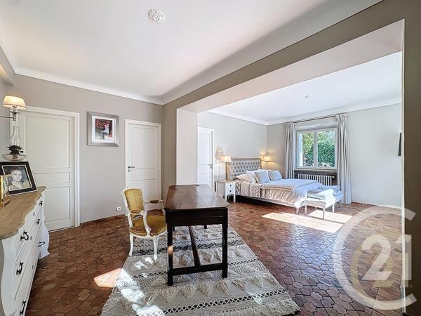 Maison à vendre  7 pièces - 229,49 m2 MOUGINS - 06