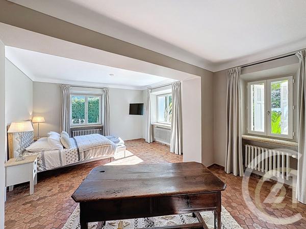 Maison à vendre  7 pièces - 229,49 m2 MOUGINS - 06