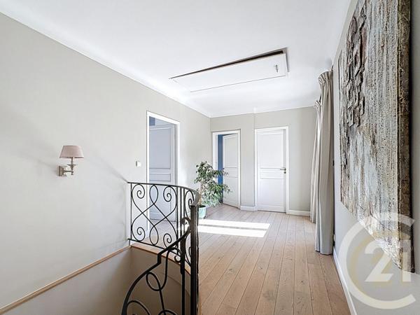 Maison à vendre  7 pièces - 229,49 m2 MOUGINS - 06