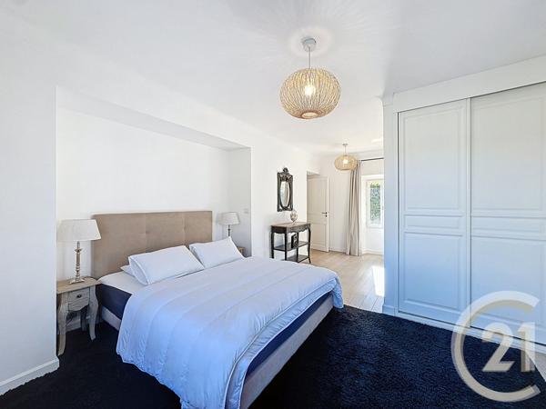 Maison à vendre  7 pièces - 229,49 m2 MOUGINS - 06