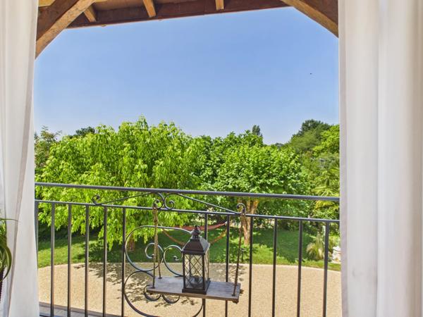 Belle maison de 5 chambres avec piscine, appartement indépendant et garage, à quelques minutes de Sarlat