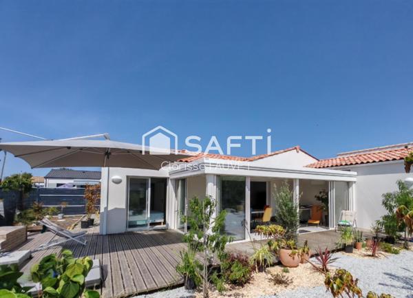 Maison contemporaine de 2023