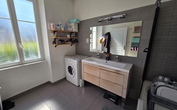 Maison à vendre    3 pièces • 100 m2 Montceau-les-Mines