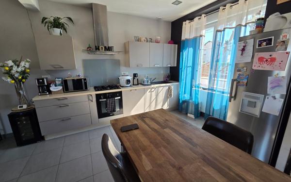 Maison à vendre    3 pièces • 100 m2 Montceau-les-Mines