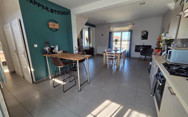 Maison à vendre    3 pièces • 100 m2 Montceau-les-Mines