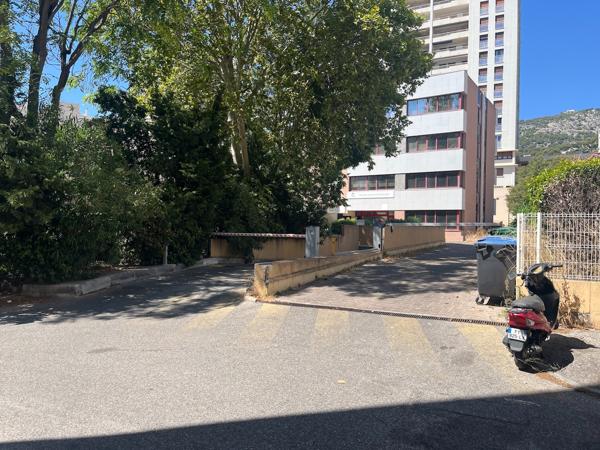 BOX A LOUER  - TOULON PROCHE GARE