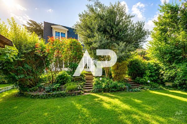 Maison Rueil Malmaison 6 pièce(s) 152m2 €1 099 000 ** - Référence 19954