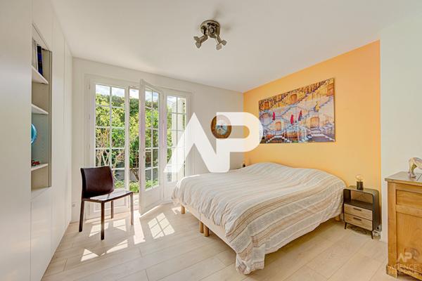 Maison Rueil Malmaison 6 pièce(s) 152m2 €1 099 000 ** - Référence 19954