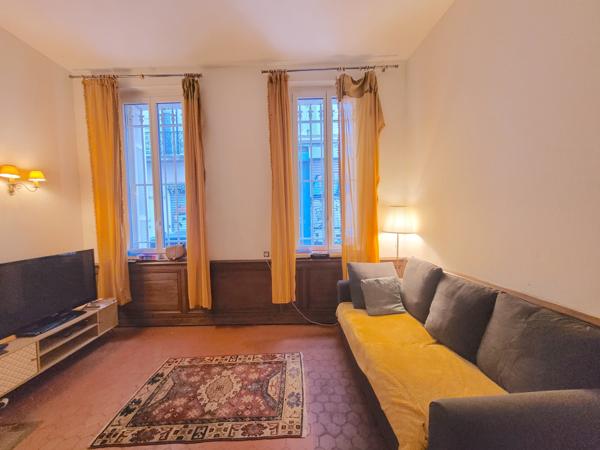 Appartement
         2 pièces
        - 31 m² 115 000 € *