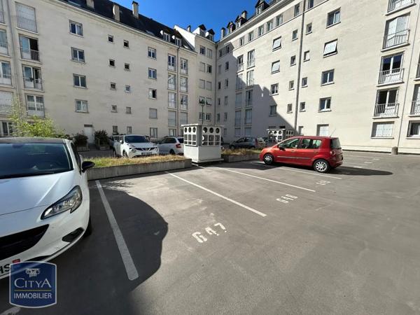 Parking à louer Tours (37000)