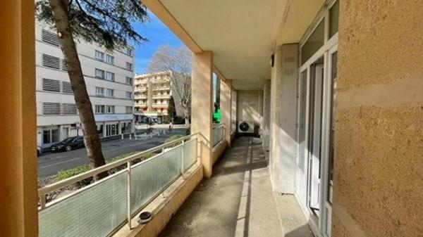Avignon proche rempart quartier prisé au calme