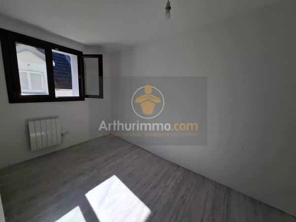 Vente                                                      Maison
                        
                     7 pièces                      225 m2                     à Crécy-la-Chapelle