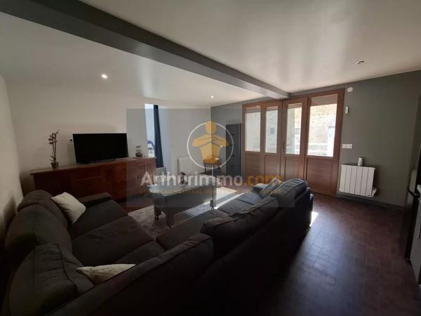 Vente                                                      Maison
                        
                     7 pièces                      225 m2                     à Crécy-la-Chapelle