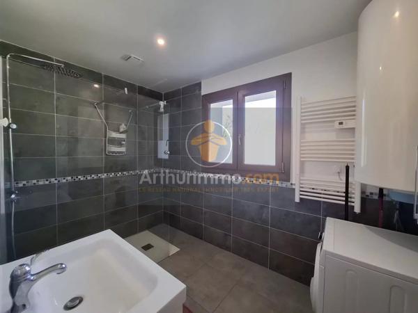 Vente                                                      Maison
                        
                     7 pièces                      225 m2                     à Crécy-la-Chapelle