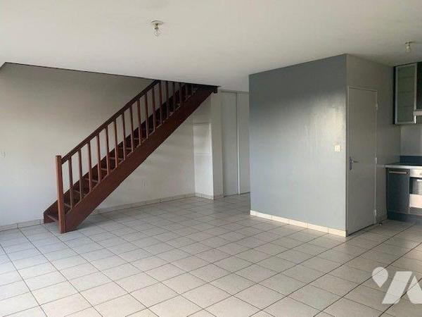 Centre ville, prox. Commerces et écoles, Dans résidence récente, avec  Vue imprenable Vilaine, ...