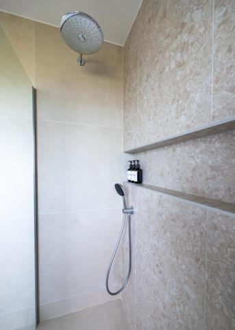 Maison contemporaine 6 pièces avec piscine – Ormes (51370)