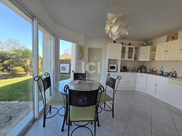 Maison La Chevroliere 6 pièce(s) 165.49 m2